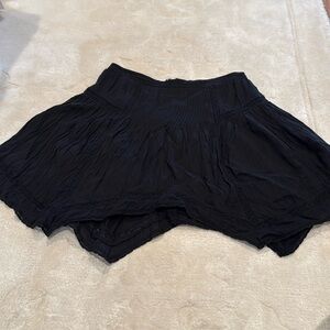 Aritzia made Wilfred lace peak mini skirt.